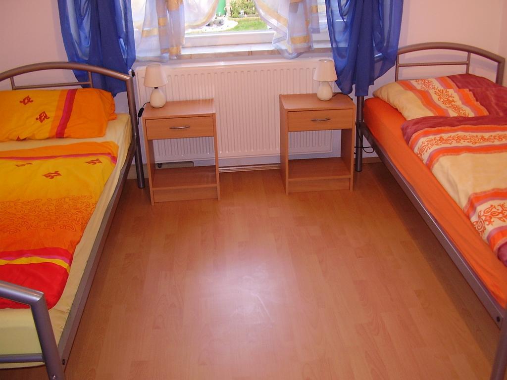 Private Room - Messe Nord Ганновер Экстерьер фото